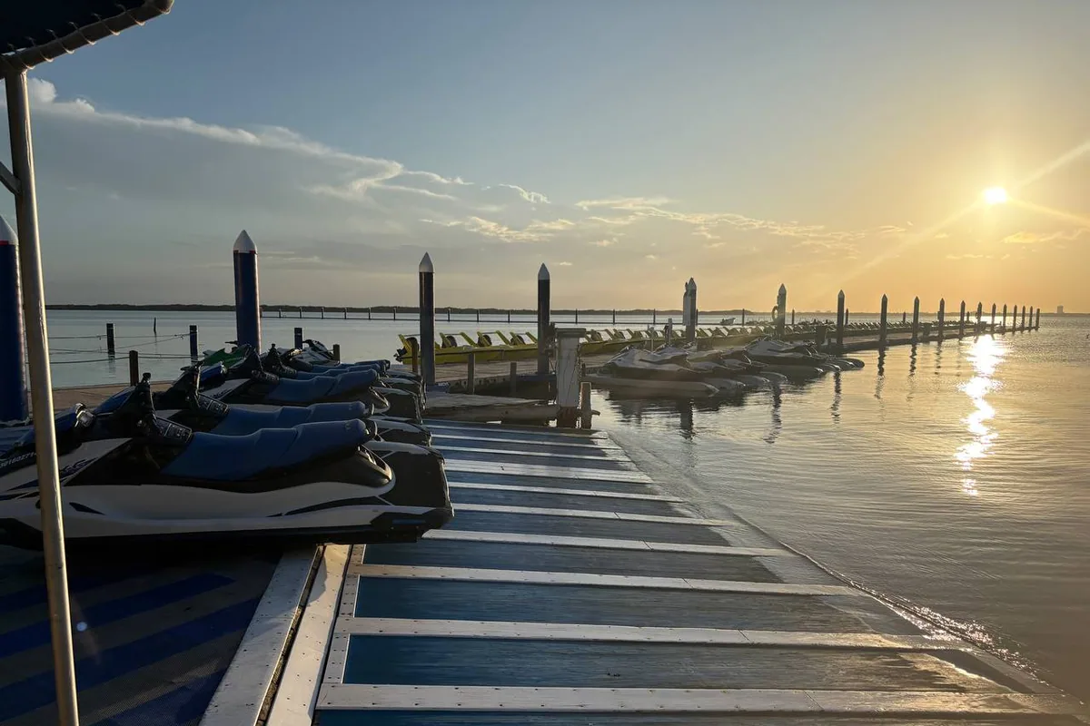 Activités nautiques pendant une escale ou une prolongation de séjour après une croisière